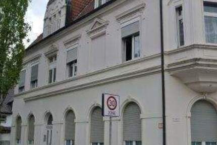 Denkmal Historismus **Wohngebäude **Eckhaus mit 6 Wohnungen und großem Grund und Boden *saniert und *renoviert 2 zimmer