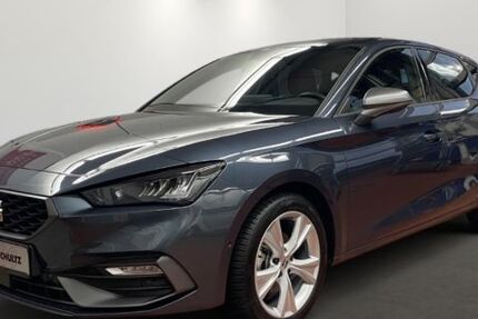 Seat Leon 15.451 km 28.150 € Velbert 42553