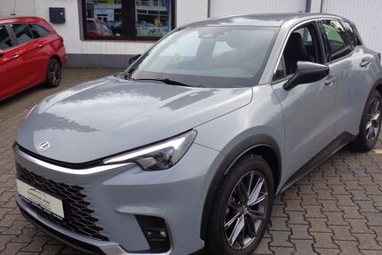 Lexus LBX 6.100 km 37.500 € Mülheim 45481