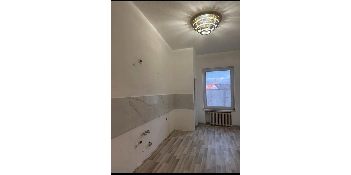 Wohnung in Duisburg zu vermieten-Teilw. Saniert ! 3 zimmer