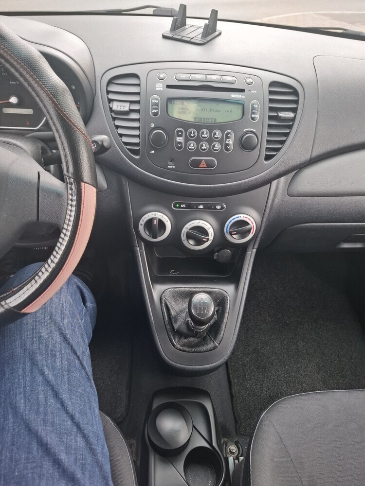 i10