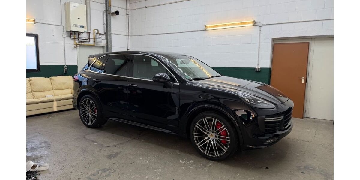 Porsche Cayenne 97.563 km 39.958 &euro; Dortmund 44141