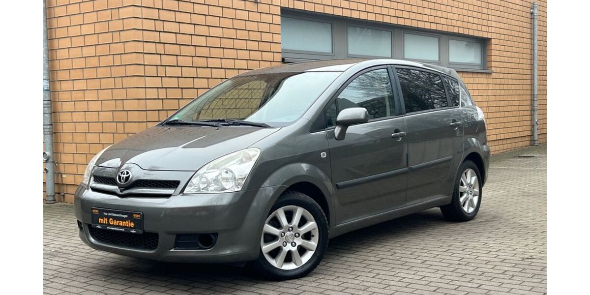 Toyota Corolla Verso 282.454 km 4.850 € Essen 45326