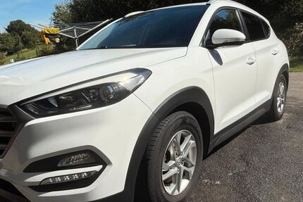 Hyundai TUCSON 132.500 km 15.200 € Hattingen 45527