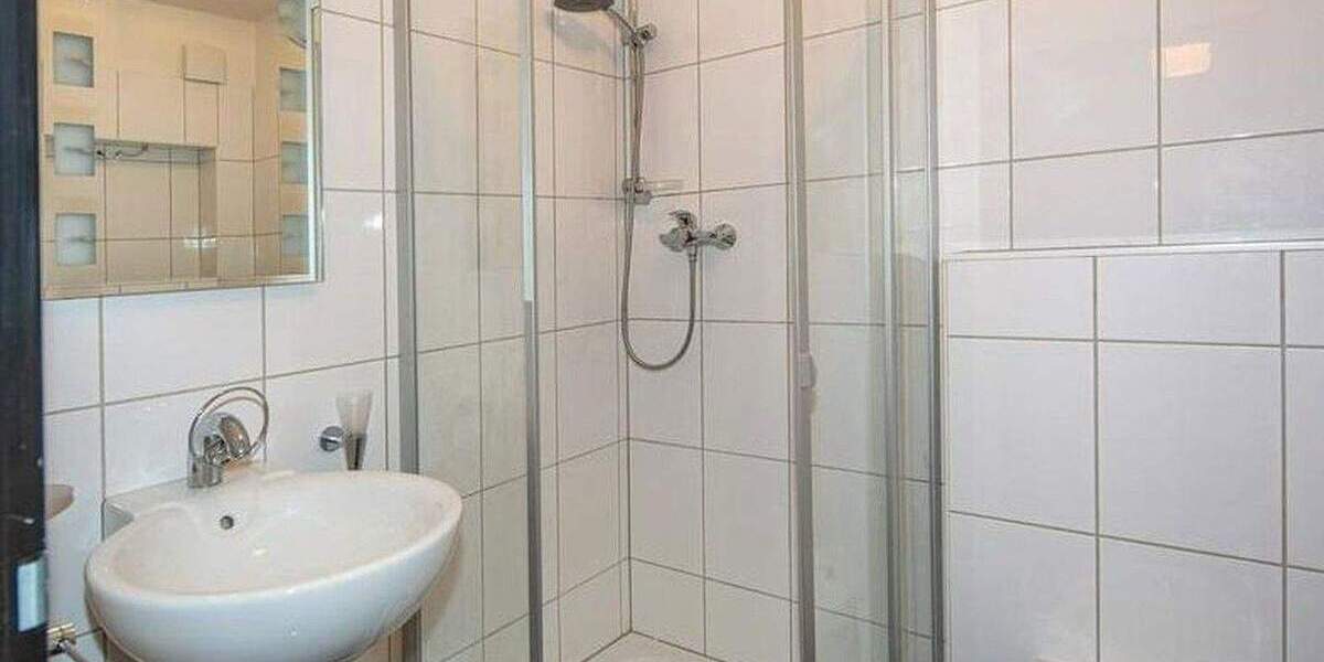 Bungalow mit großer Grundfläche Fußbodenheizung & Dämmung 1 zimmer