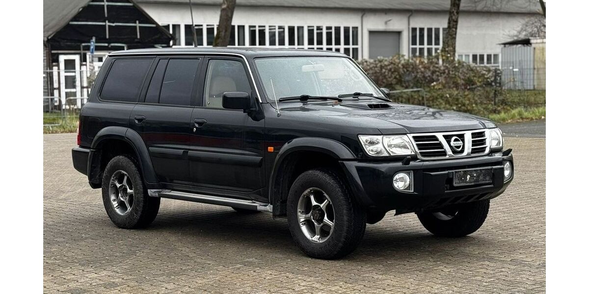 Nissan Patrol 330.421 km 11.999 € Wuppertal 42389