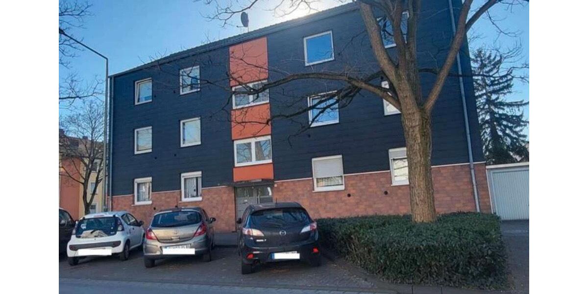 Schöne, helle Wohnung, 74 qm Wohnung, 2. Etage mit Balkon 3 zimmer