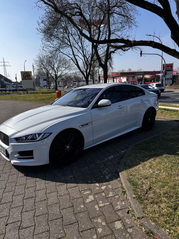 Jaguar XE 175.000 km 12.500 € Dortmund 44143