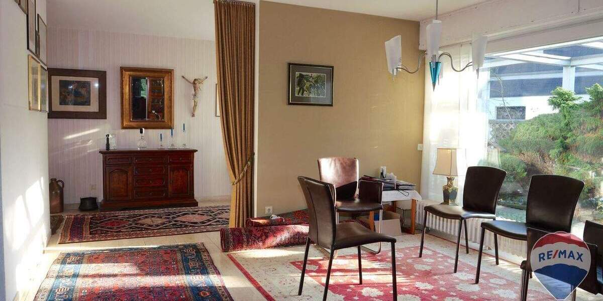 Einfamilienhaus Dinslaken Innenstadt - 8 Zimmer, 240 m&sup2;, 698.000&euro; | Angebot:25246150