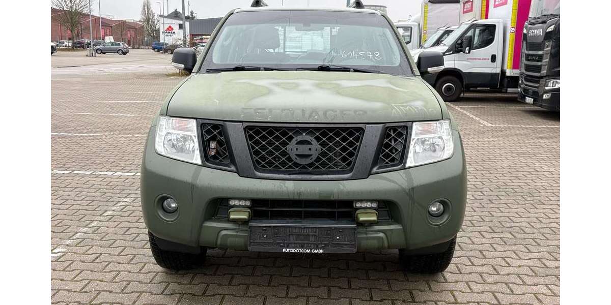 Nissan Pathfinder 114.580 km 18.800 € Duisburg 47055