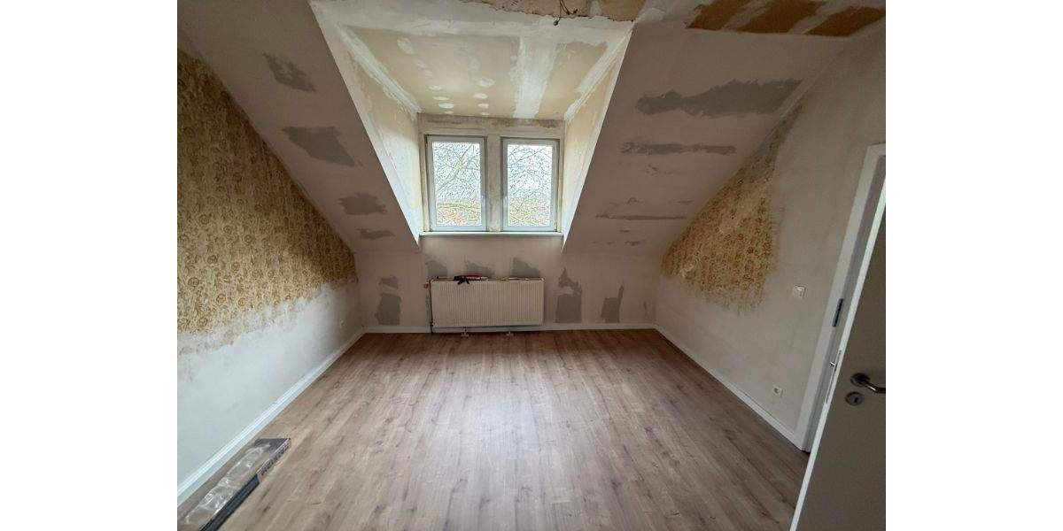 Dachgeschosswohnung in Herne-Süd im 4 Familienhaus 3 zimmer