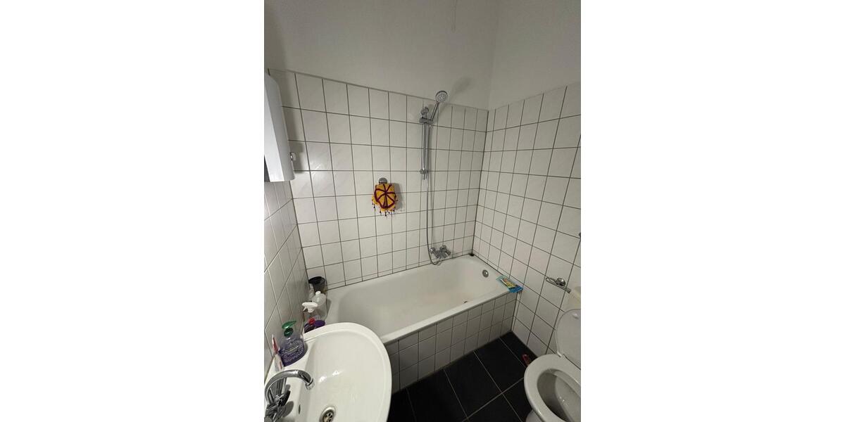 Frisch renovierte, 1-Zimmer-Wohnung im EG in Duisburg 1 zimmer