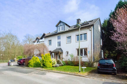 Ruhiges Wohnen direkt am Schulenberger Wald - Zwei-Zimmer-Wohnung mit Loggia und Garage