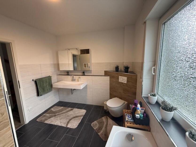 Doppelhaushälfte in top Lage mit Pool und Sauna!!!