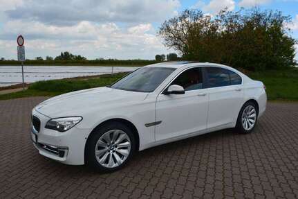 BMW 740