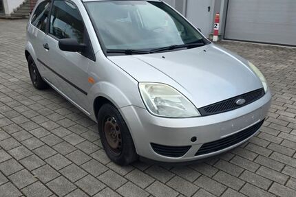 Ford Fiesta 87.000 km 2.500 &euro; Essen 45329