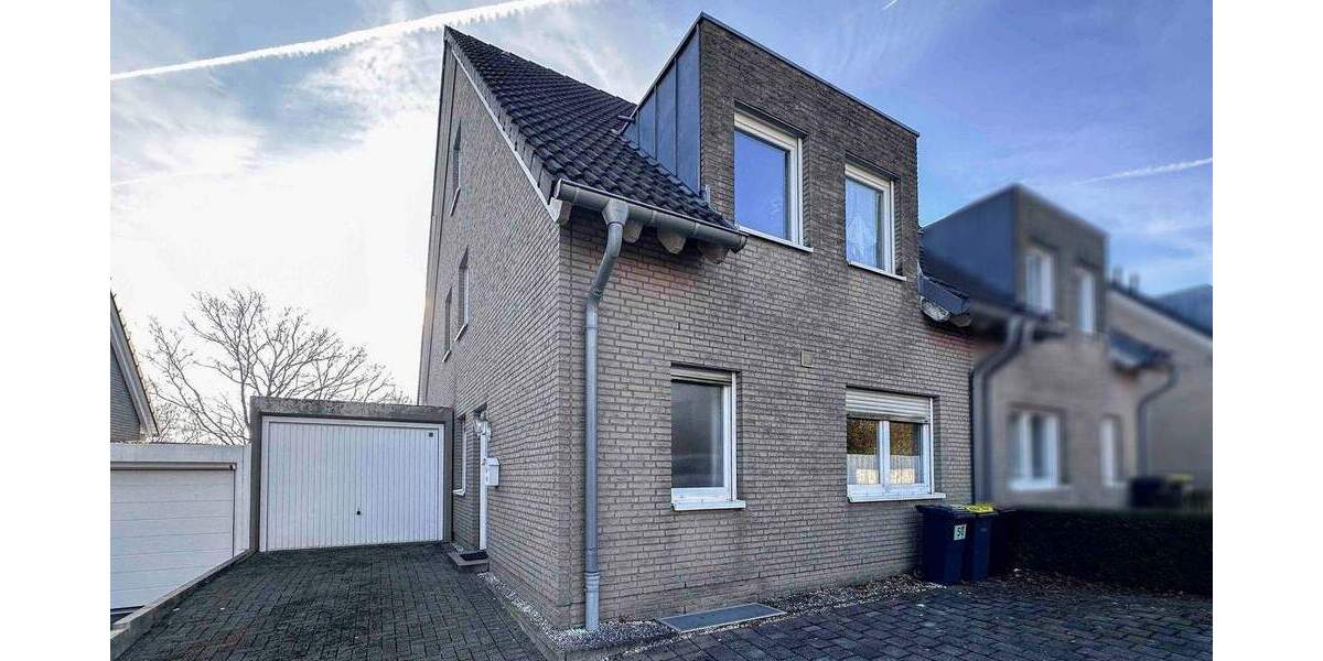 Stilvolles Familiendomizil in begehrter Feldrandlage mit Garage in Wuppertal 5 zimmer