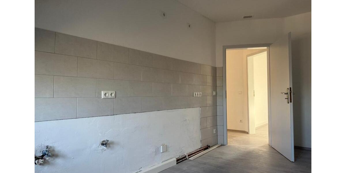 Dachgeschoßwohnung Gelsenkirchen Gelsenkirchen-Mitte - 3 Zimmer, 69 m&sup2;, 490&euro; | Angebot:25613714