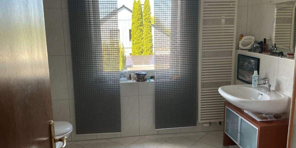 Lücklemberg *** Exklusives Mehrgenarationehaus, BJ. 1999 in Sackgassenendlage *** 9 zimmer