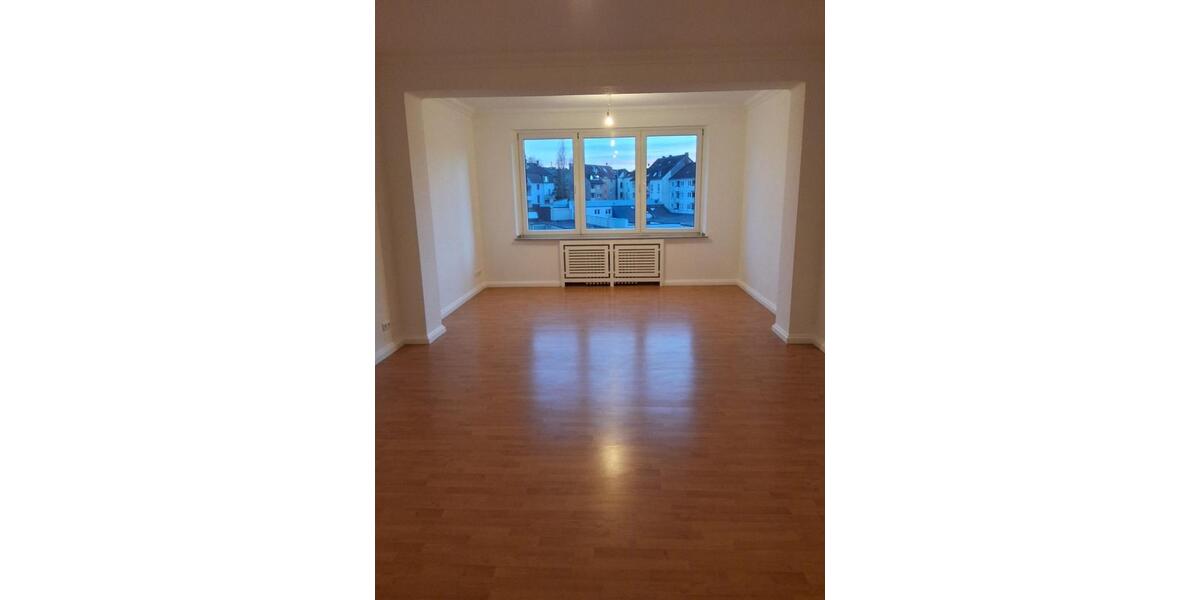 Geräumige 5-Zimmer-Wohnung in Duisburg mit Balkon 5 zimmer