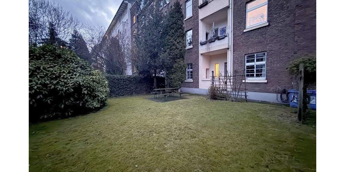 Etagenwohnung Oberhausen Altstadt-Mitte - 3 Zimmer, 113 m&sup2;, 945&euro; | Angebot:25250361
