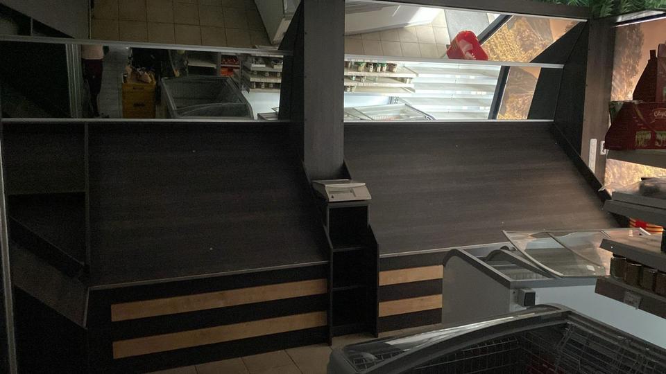 Obst & Gemüseladen mit Inventar zimmer