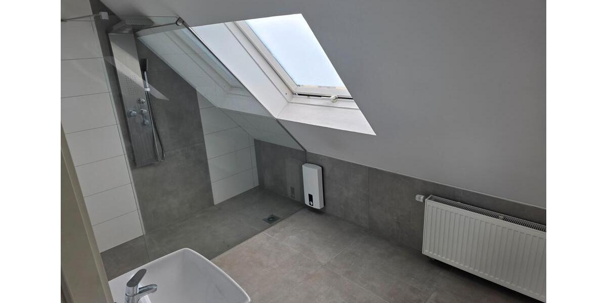 Dachgeschoßwohnung Oberhausen Biefang - 3.5 Zimmer, 96 m&sup2;, 890&euro; | Angebot:26396492