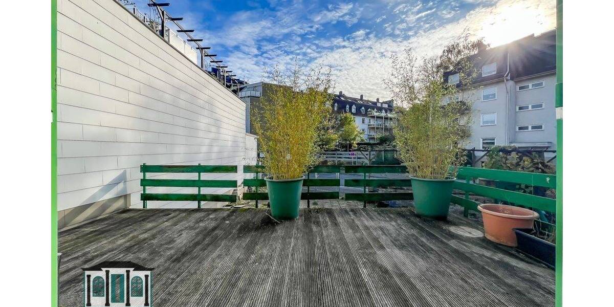 Denkmalschutz trifft Investitionschance: Dreiparteienhaus mit Entwicklungspotenzial 1 zimmer