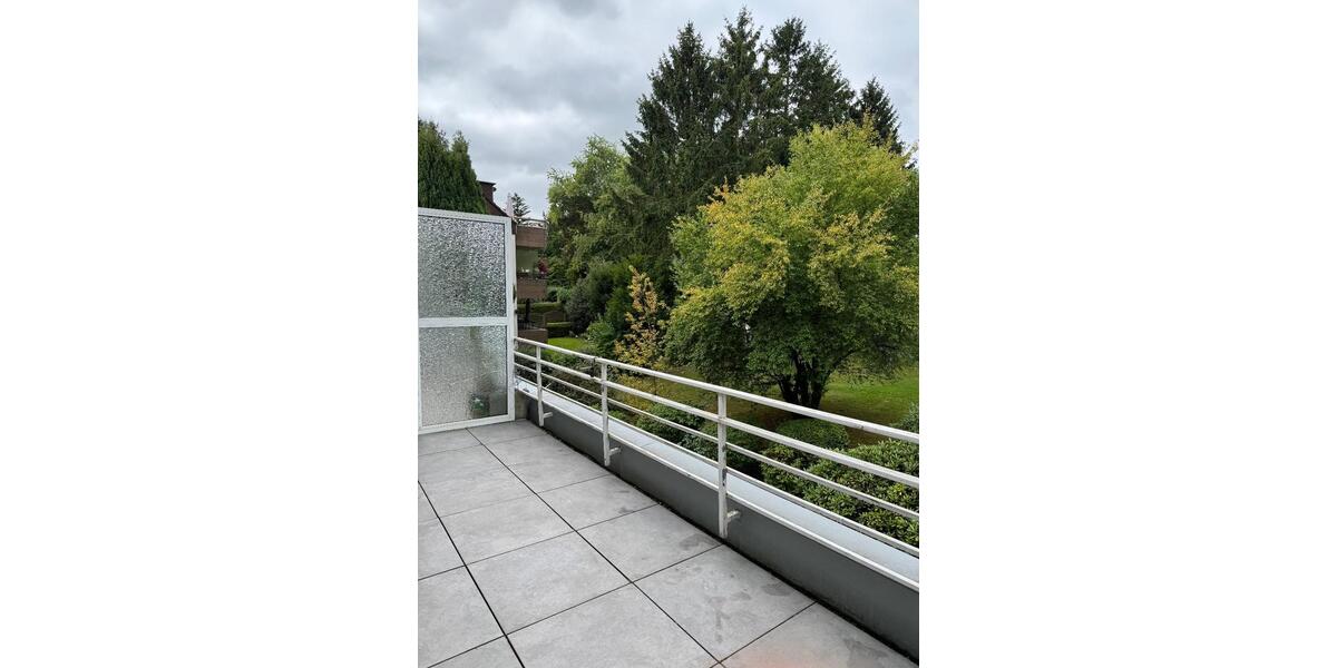 Helle Wohnung mit Balkon und Einbauküche in Mülheim a. d. Ruhr zimmer