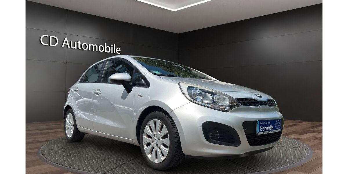 Kia Rio 111.500 km 5.490 &euro; Recklinghausen 45659