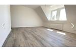 Dachgeschoßwohnung Essen Stadtbezirk V - 2.5 Zimmer, 71 m&sup2;, 689&euro; | Angebot:26337672