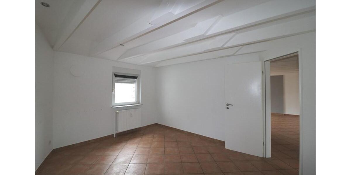 Dachgeschoßwohnung Duisburg Essenberg - 2 Zimmer, 65 m&sup2;, 550&euro; | Angebot:26111465