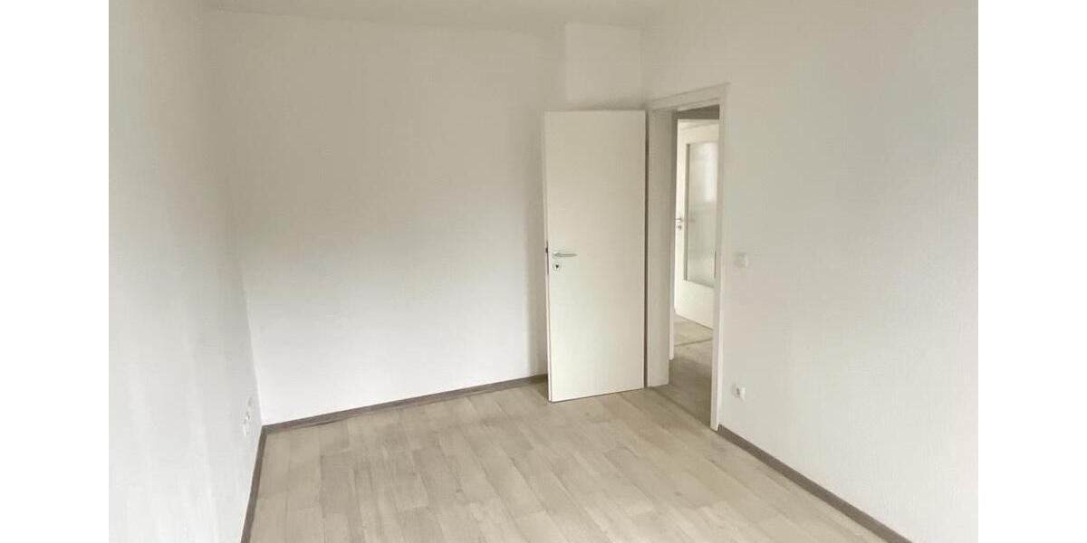 Erdgeschoßwohnung Duisburg Mittelmeiderich - 3 Zimmer, 66 m&sup2;, 579&euro; | Angebot:25258295