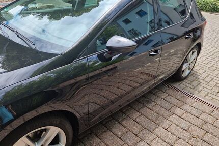 Seat Leon 101.000 km 14.999 &euro; Dinslaken 46539