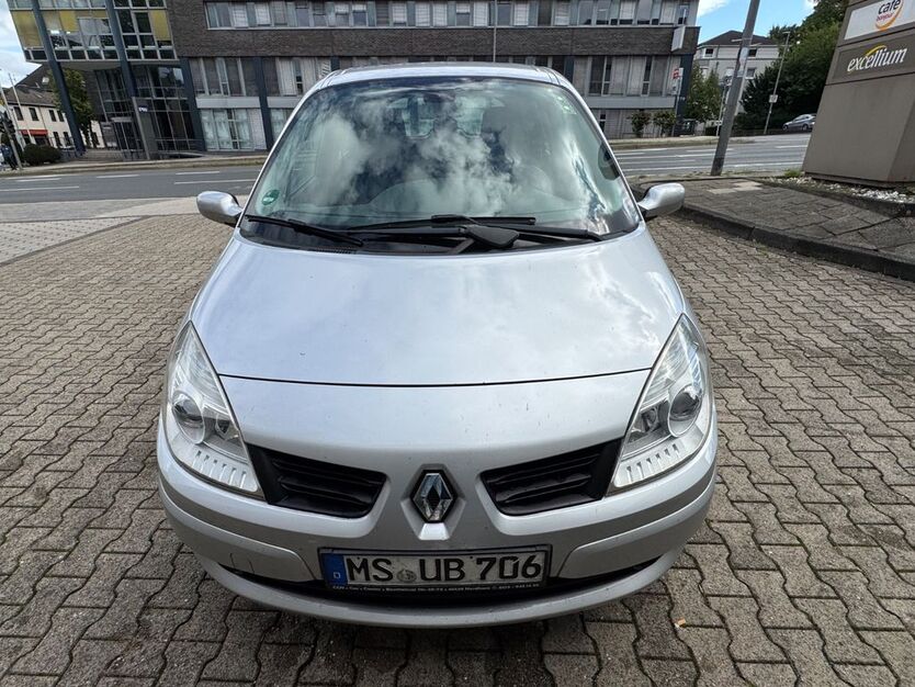Renault Scenic 220.000 km 990 € Essen 45133