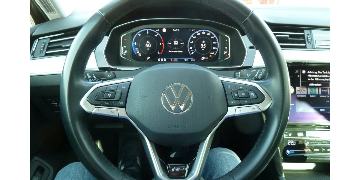 VW Passat Variant R-Line 2.0 TDI DSG Leder Navi LED 135.000 km 20.900 &euro; Ratingen 40885