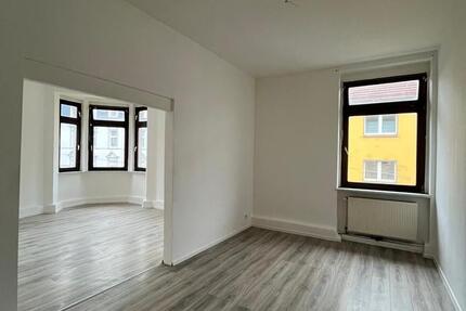 Wohnung Wuppertal Gemarkung Langerfeld - 5 Zimmer, 125 m&sup2;, 1.000&euro; | Angebot:26134846