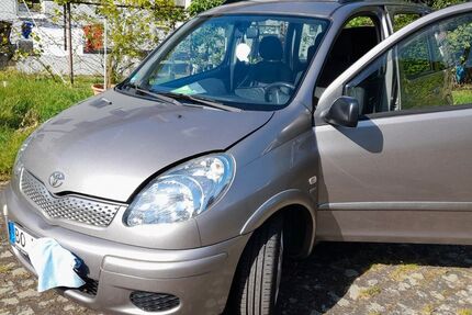 Toyota Yaris 116.000 km 5.800 &euro; Bochum 44789