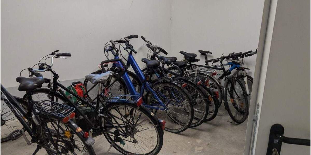 Etagenwohnung Mülheim an der Ruhr Dümpten - 4 Zimmer, 146 m&sup2;, 1.790&euro; | Angebot:24916410