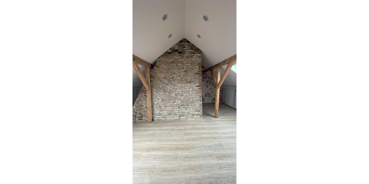 Dachgeschosswohnung 1 zimmer