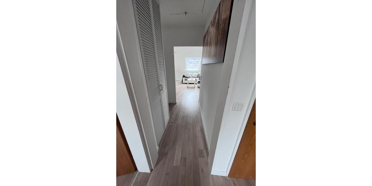 Dachgeschoßwohnung Wuppertal Barmen - 2.5 Zimmer, 63 m&sup2;, 123.900&euro; | Angebot:27119579