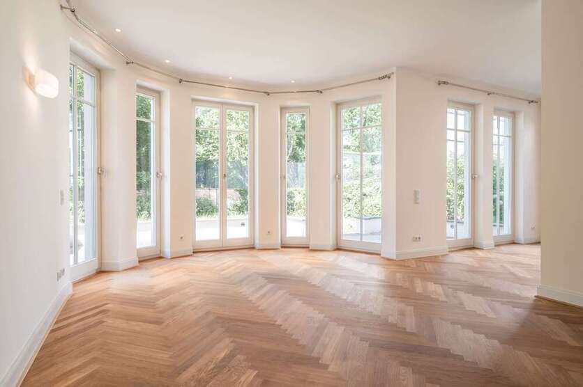 Haus zum Kaufen in Düsseldorf-Zoo 5.500.000 € 426 m²