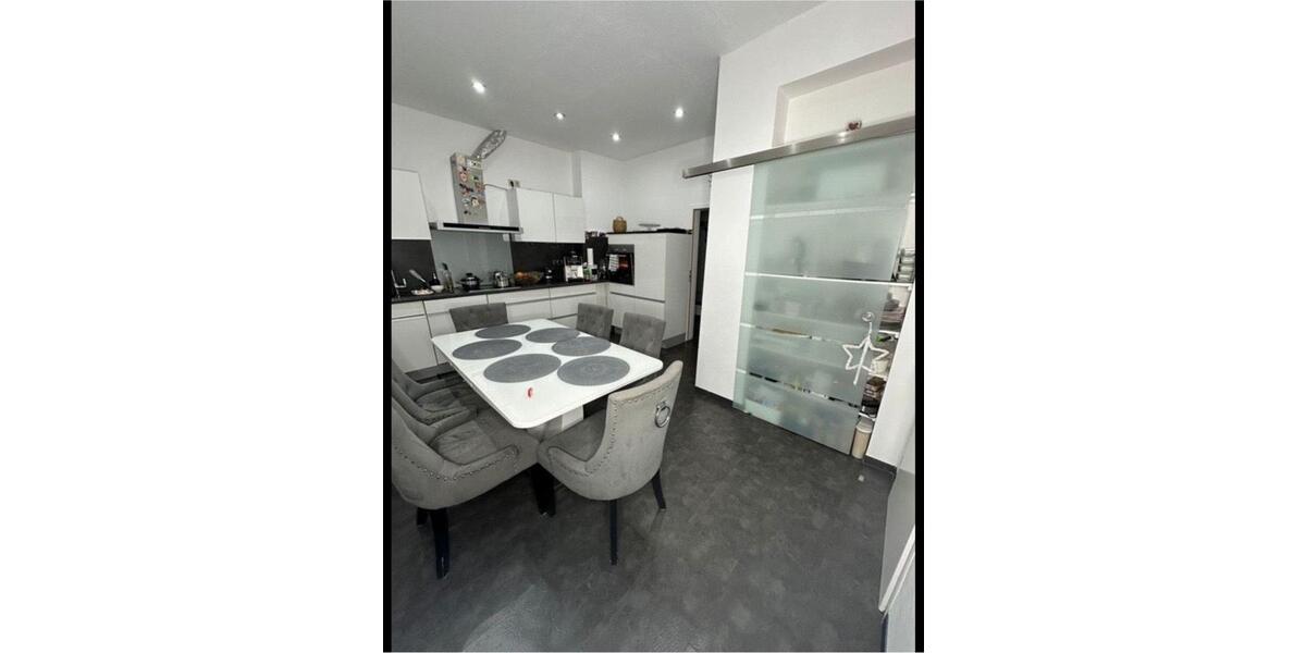 Mehrfamilienhaus in Horst – Kapitalanlage! Zentrale Lage 16 zimmer