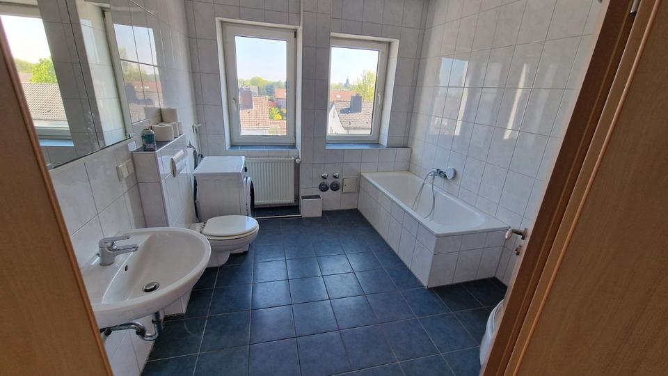 Dachgeschoßwohnung Recklinghausen Grullbad - 4 Zimmer, 100 m&sup2;, 850&euro; | Angebot:26312932