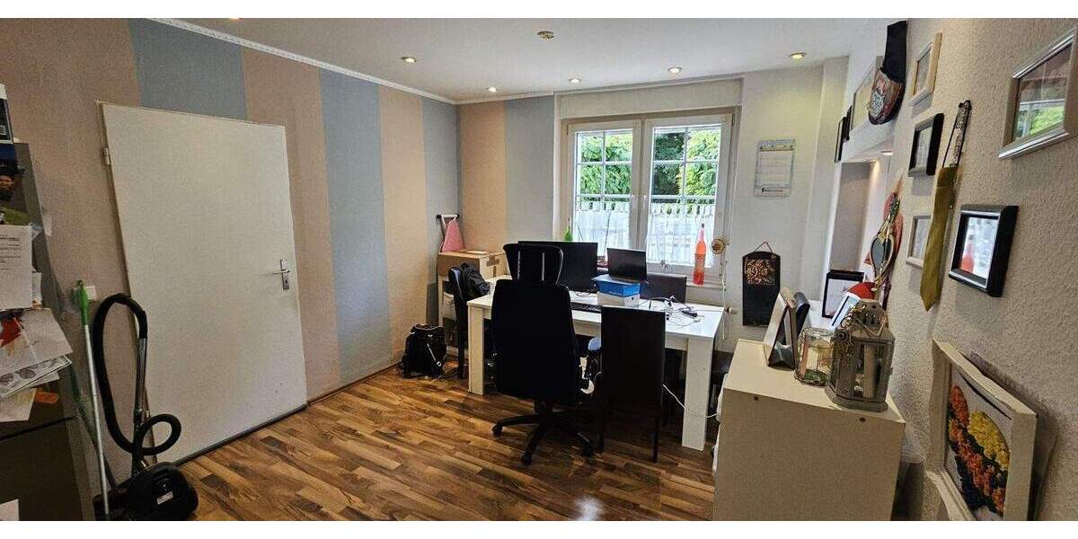 Mehrfamilienhaus, Wohnhaus Gelsenkirchen Hassel - 7 Zimmer, 152 m&sup2;, 420.000&euro; | Angebot:24377491