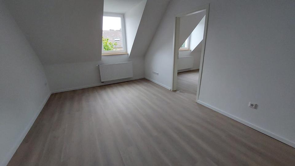 Renovierte 2 Zimmer Wohnung Dachgeschoss ! Nordstadt ! 2 zimmer