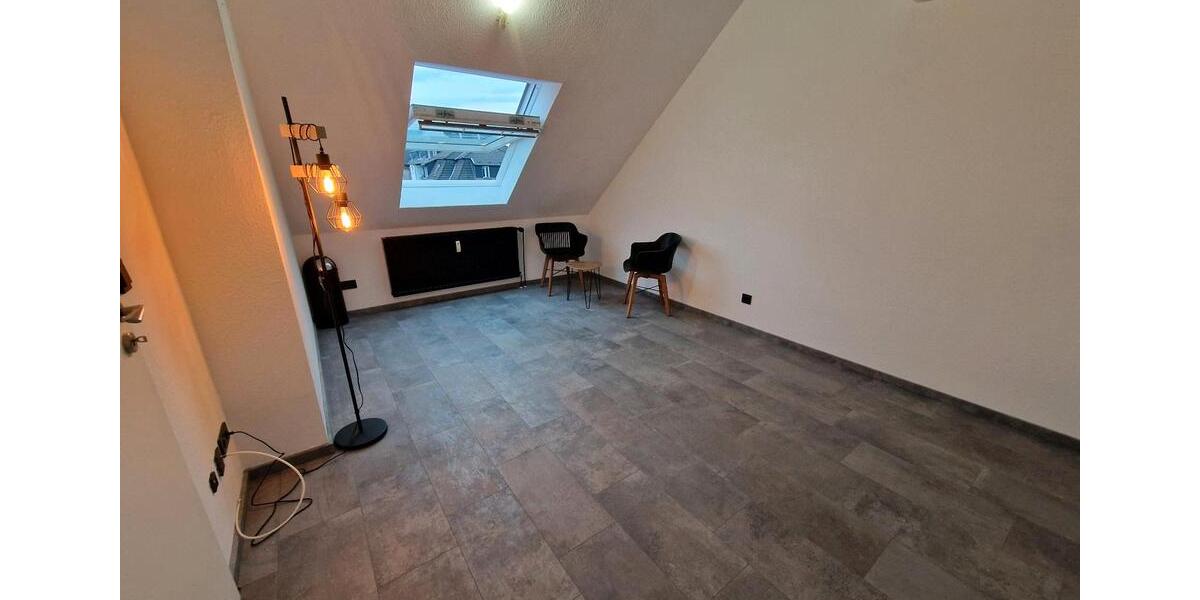 Dachgeschoßwohnung Essen Stadtbezirk V - 1 Zimmer, 34 m&sup2;, 50.000&euro; | Angebot:25719302