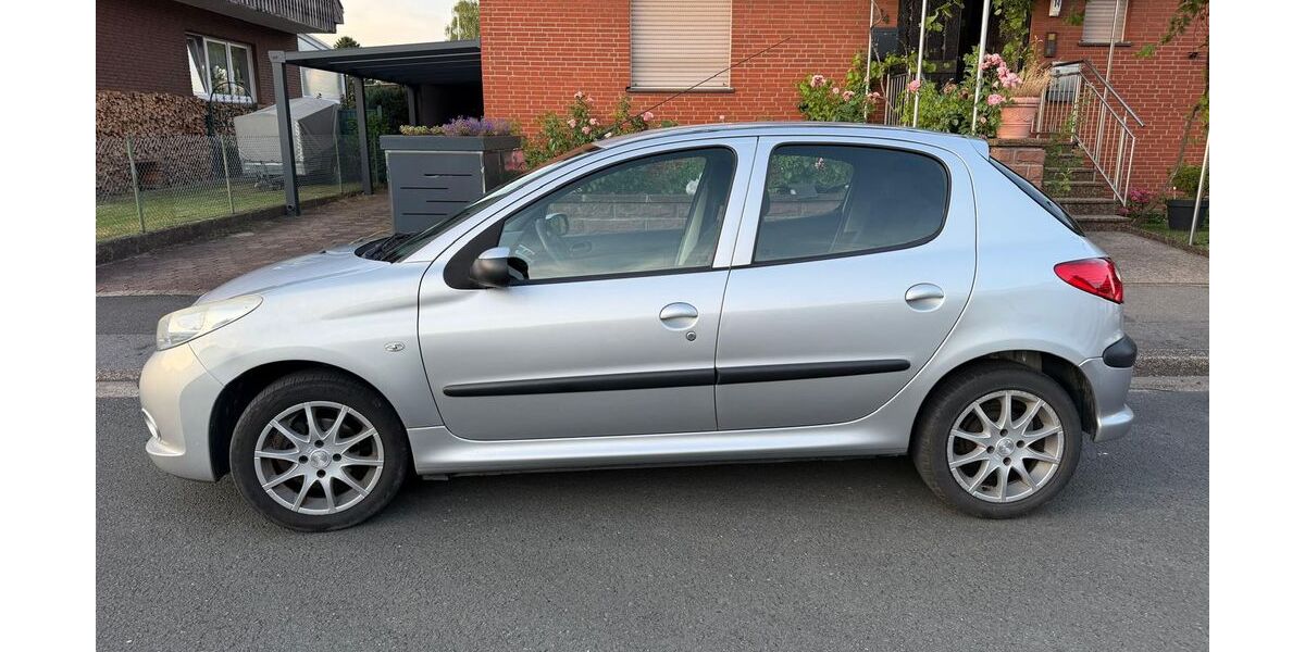 Peugeot 206 198.000 km 1.450 &euro; Dortmund 44137