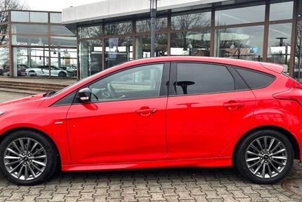 Ford Focus 111.209 km 12.200 &euro; Marl 45768