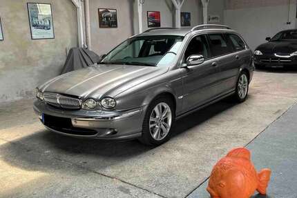 Jaguar X-Type